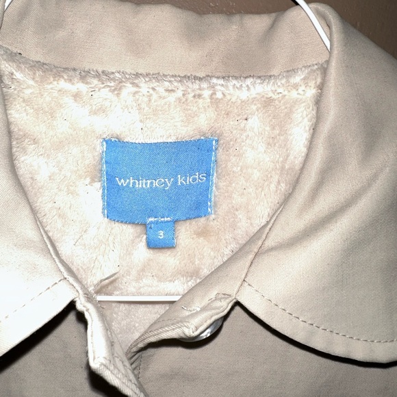 Boutique Trench style coat with fleece lining. Size 3 - Picture 3 of 6